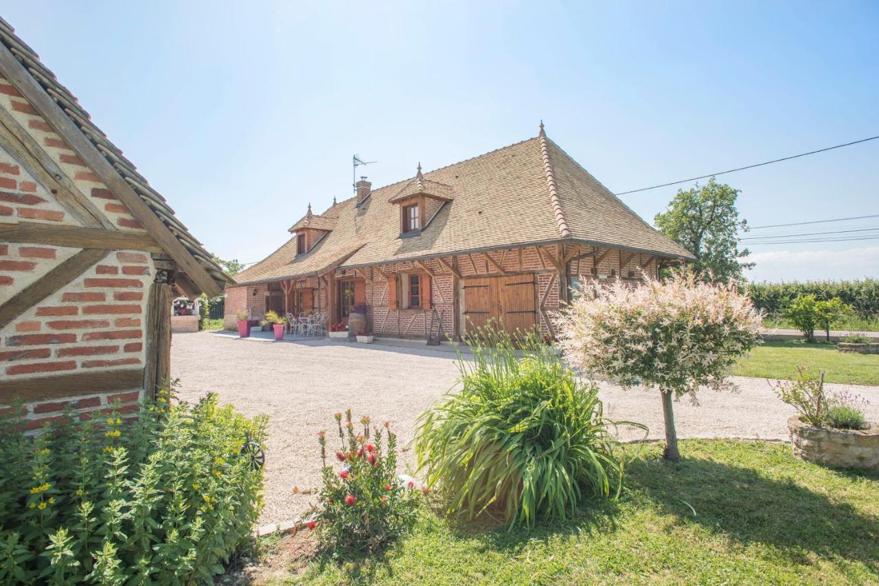 La Maison Du Bonheur Saint-Martin-en-Bresse Exterior foto